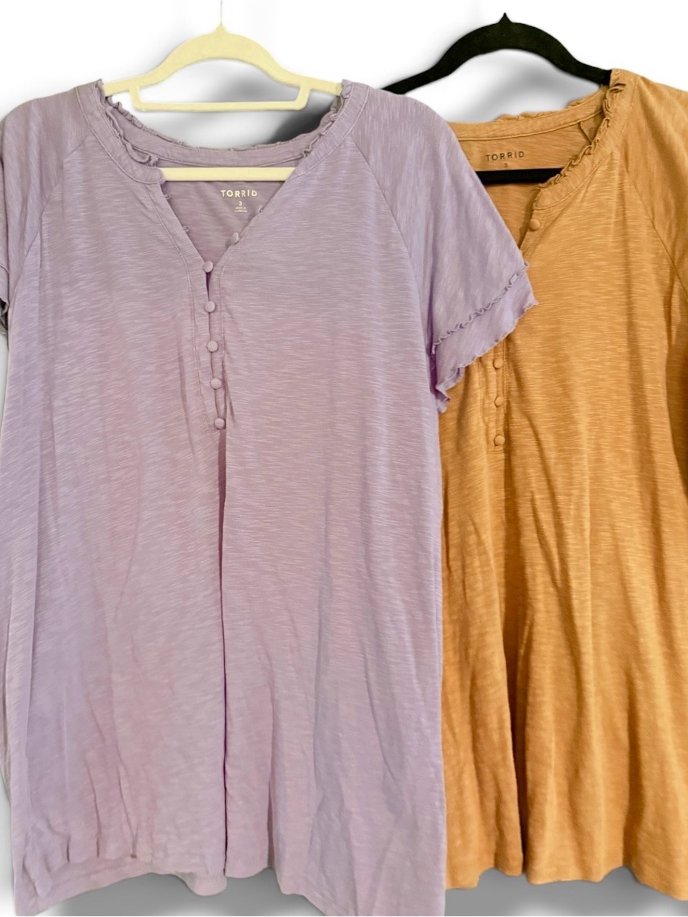 Torrid 2 tops lot bundle size 3
